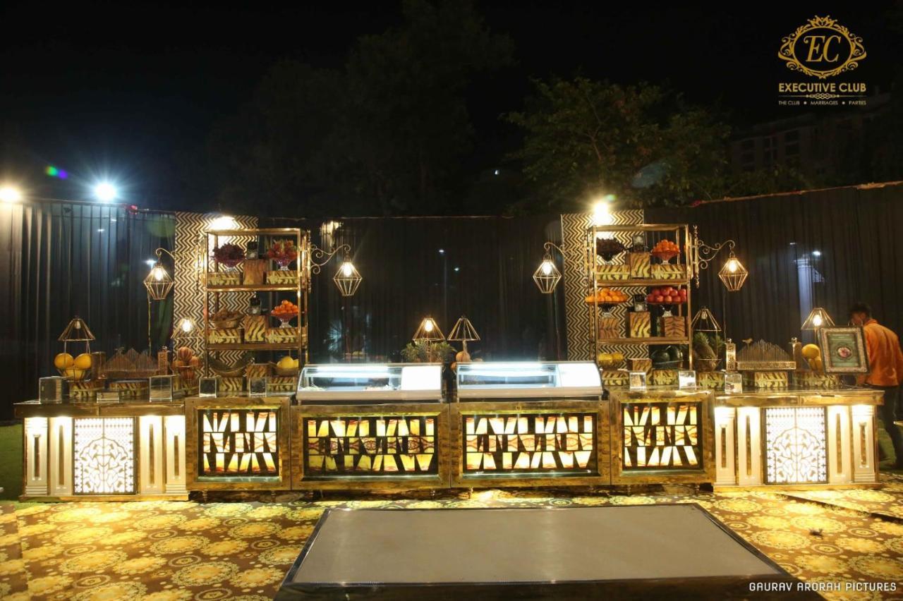 Executive Club Hotell Bareilly Eksteriør bilde